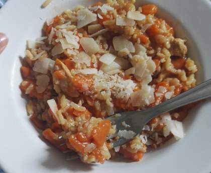 Risotto à la patate douce, poulet et champignons
