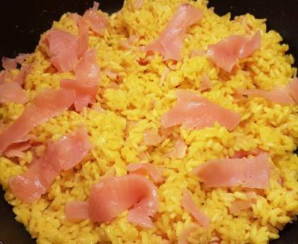 Risotto safrané au saumon