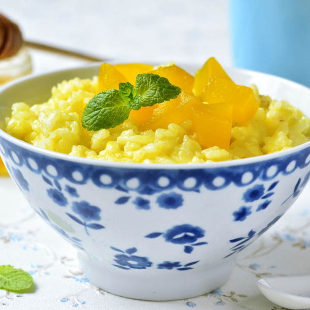 Riz au lait sucré au curcuma
