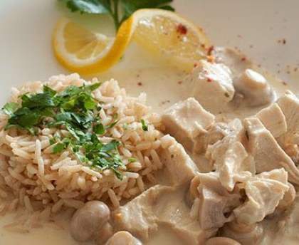 riz au poulet avec sauce aux champignons