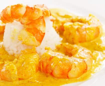 Riz aux crevettes, curry et coco