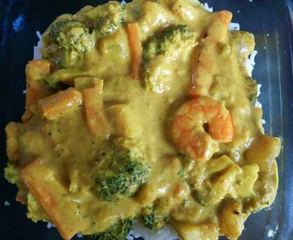 riz aux petits légumes et crevettes sauce curry