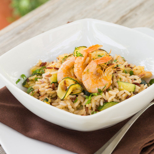Riz épicé aux gambas et courgettes