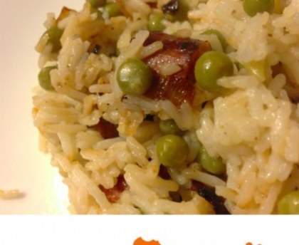Riz pilaf petits pois et chipolatas