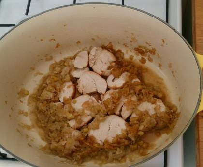 Rôti de dinde aux raisins et poireaux
