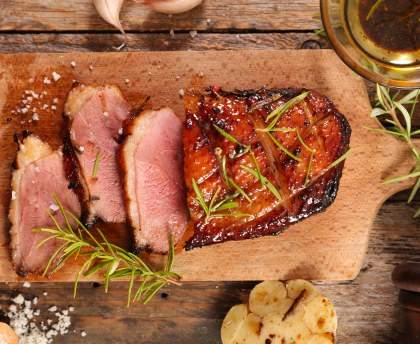 Rôti de Magret de canard au romarin