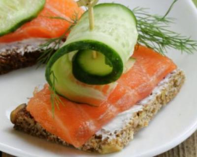 Roulades de concombre au saumon fumé