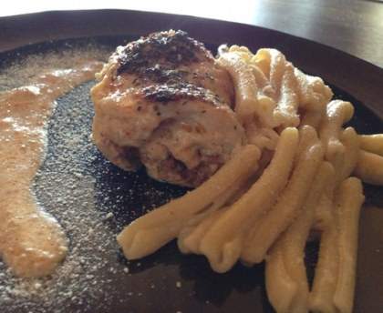 Roulé de dinde au fromage et aux tomates confites