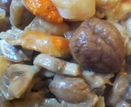 Saint-Jacques aux champignons et aux châtaignes