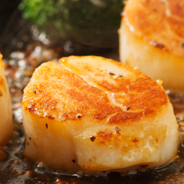 Saint-Jacques flambées au Pastis 