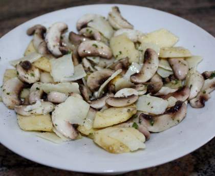 Salade de champignons de Paris, parmesan et pomme verte