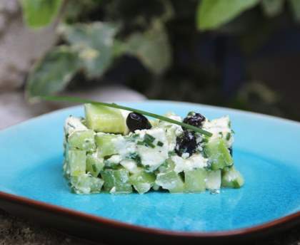 Salade de concombre/feta/ olives noires