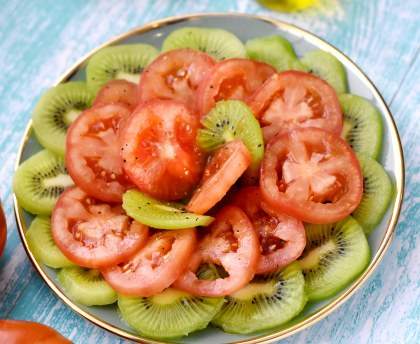 Salade de kiwis et tomates de Lili