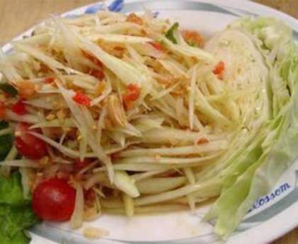 Salade de papaye verte traditionnelle thailandaise