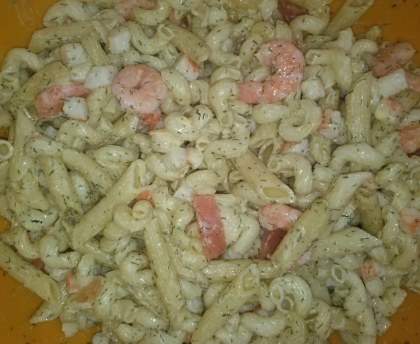 Salade de pâtes au saumon et crevettes