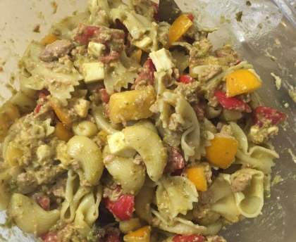 Salade de pâtes thon et pesto