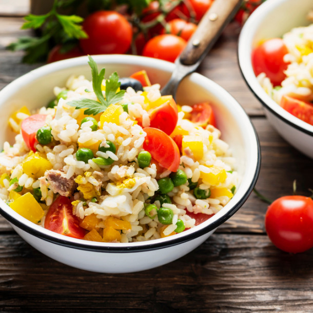 Salade de riz, thon et oeuf