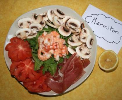 Salade d'été champignons crevettes roquette