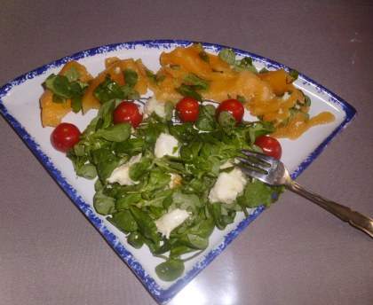 Salade estivale mozzarella, basilic, melon et tomate