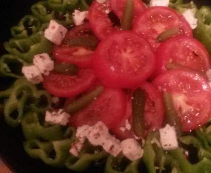 Salade estivale poivrons, feta et tomates