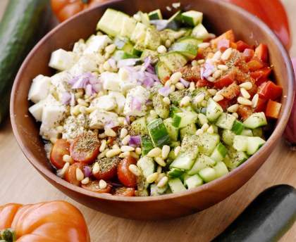 Salade grecque façon buddha bowl