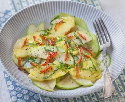 Salade indonesienne à l’ananas et au concombre