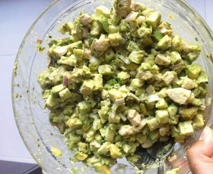 Salade mélangée d'avocat et citron vert