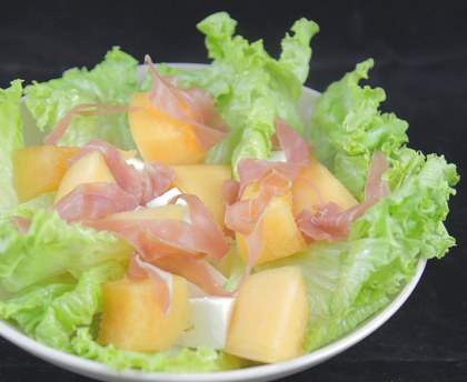 Salade melon, feta, jambon 