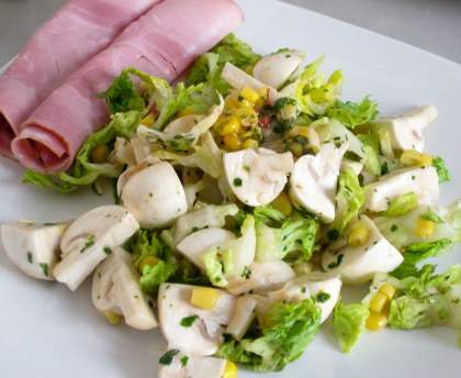 salade minceur croquante au maïs et aux champignons