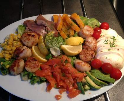 Salade océane (saumon, haddock, thon et Saint-Jacques)