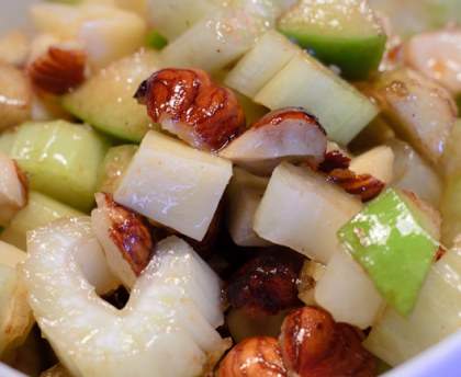 Salade pour enfants céleri, pomme et comté