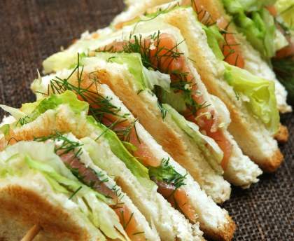 Sandwich au saumon fumé