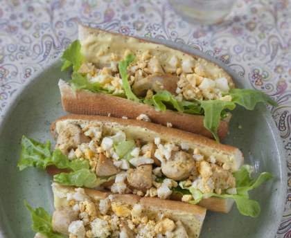 Sandwich de Poulet et oeufs au curry