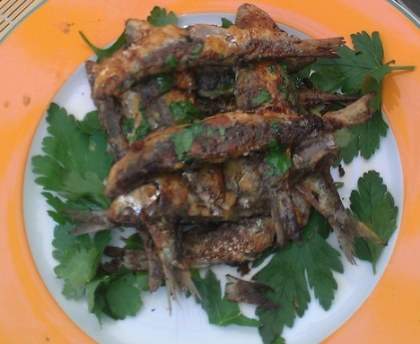 Sardines frites montées en château