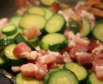 Sauce lardons et courgettes