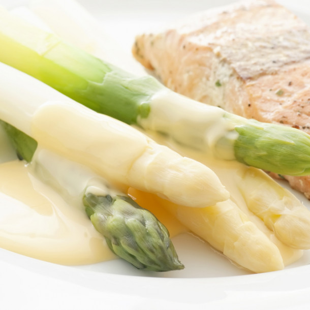Saumon à la sauce aux œufs
