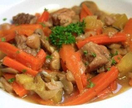 Sauté de porc et riz à l’ananas (Thaïlande)