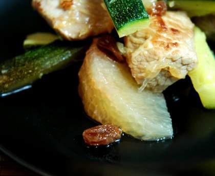 Sauté de veau aux agrumes et aux courgettes