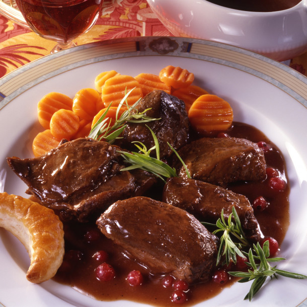 Selle de chevreuil sauce poivrade