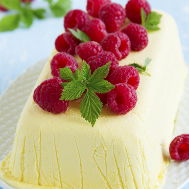 Semifreddo au citron et aux framboises 