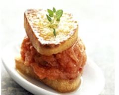 Sorbet de tomate et croquant de pain de campagne à l'huile d'olive
