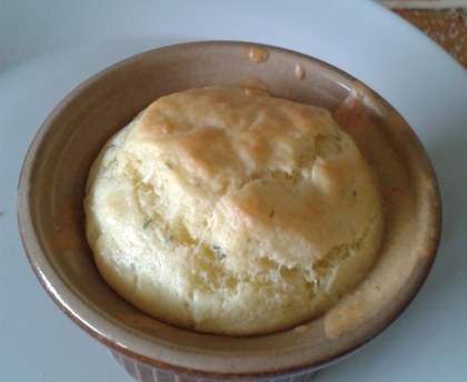 Soufflé knacki, boursin et gruyère