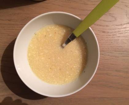 Soupe à l'eau de cuisson d'asperge