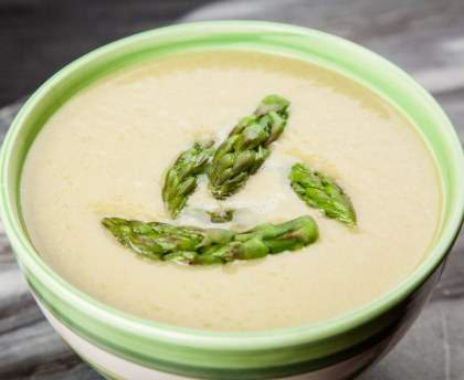 Soupe d'asperges blanches et pommes de terre