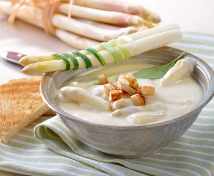 Soupe d'asperges blanches