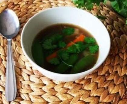 Soupe de bouillon thaï