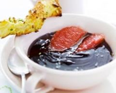 Soupe de chocolat au pamplemousse de Floride, sacristain coco-pistache 