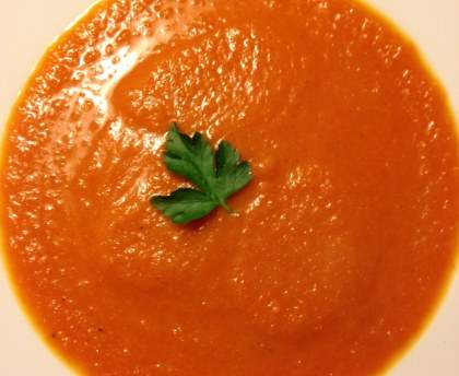 Soupe de courge spaghetti et tomates
