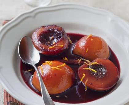 Soupe de pêches au vin rouge