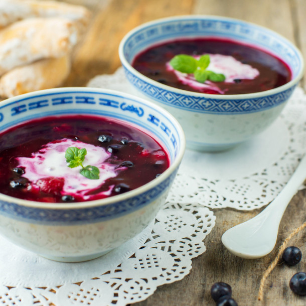 Soupe de pêches aux groseilles